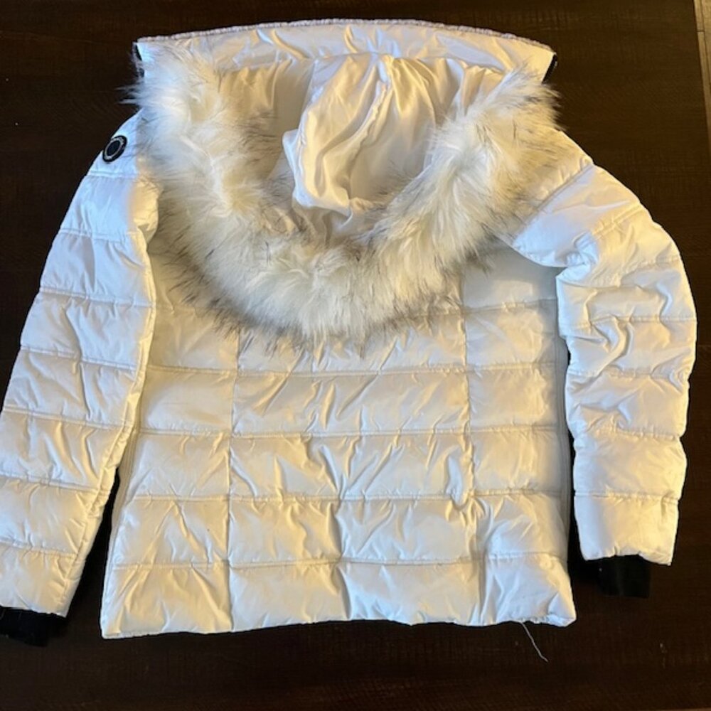 Nautica Women's White Quilted Winter Jacket. - Picture 2 of 5